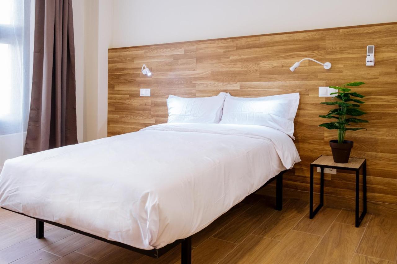 Apartahotel Golden Alcala Alcalá de Henares Buitenkant foto