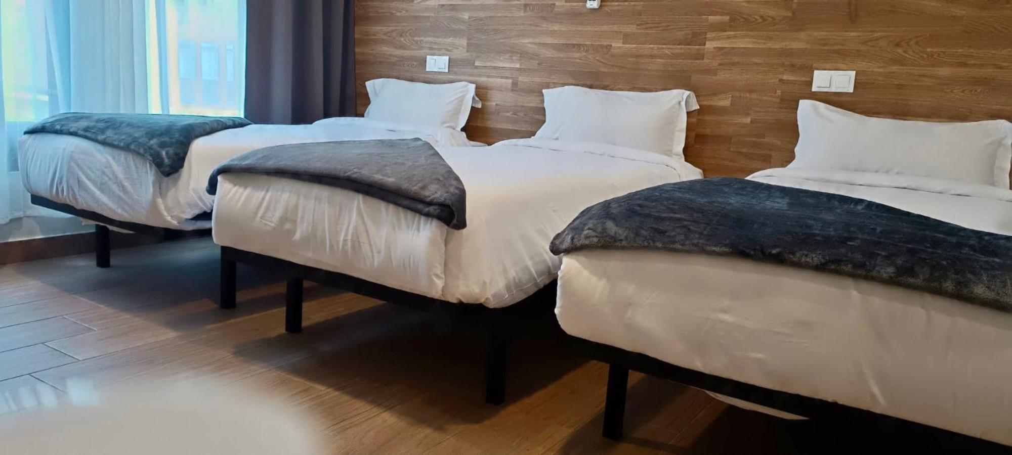 Apartahotel Golden Alcala Alcalá de Henares Buitenkant foto