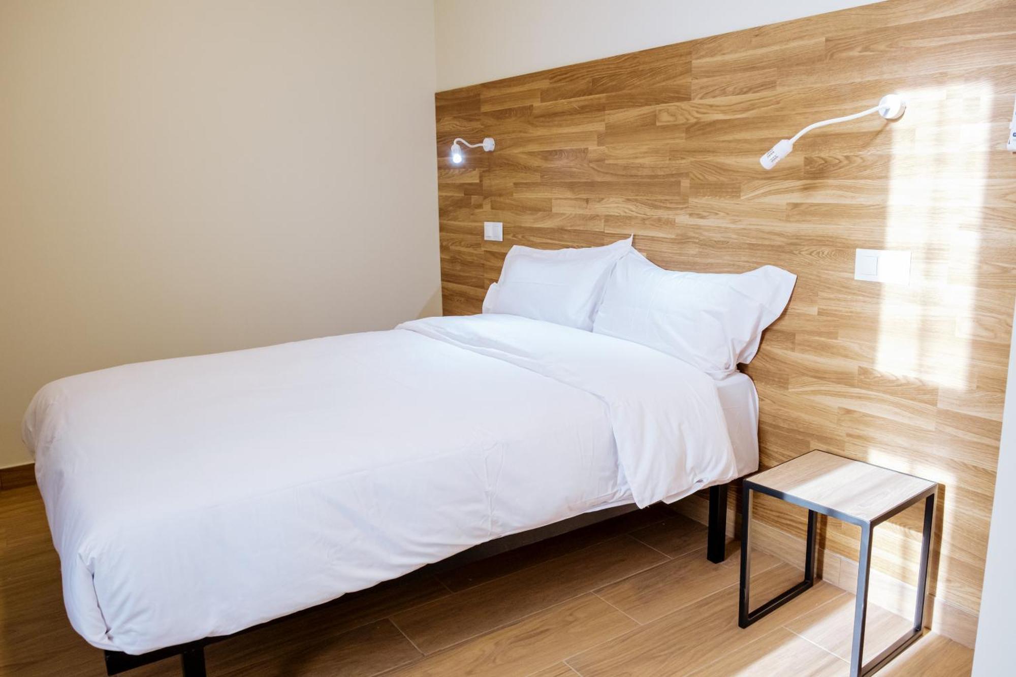 Apartahotel Golden Alcala Alcalá de Henares Buitenkant foto